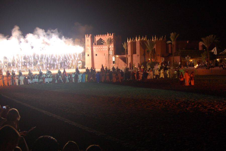 Dîner, Dance Orientale et Spectacle de Fantasia à Marrakech