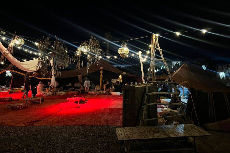 Quad et spectacle en direct et dîner dans le désert d'Agafay