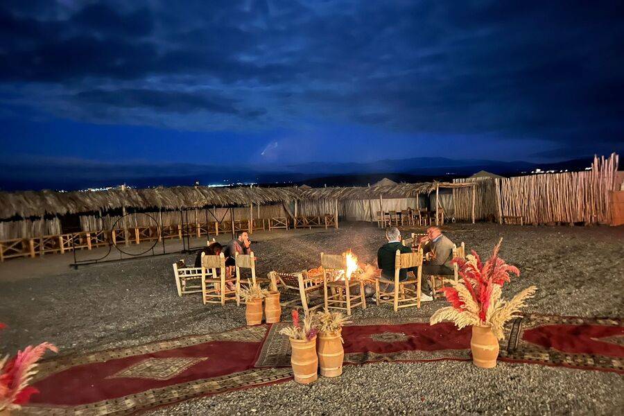Quad et spectacle en direct et dîner dans le désert d'Agafay