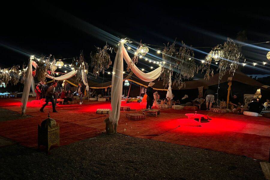Quad et spectacle en direct et dîner dans le désert d'Agafay