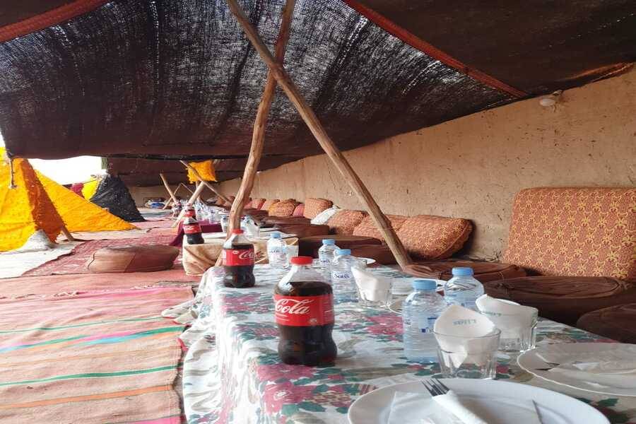 Promenade à dos de chameau dans le désert d'Agafay et dîner au Chouf L'Or à Marrakech