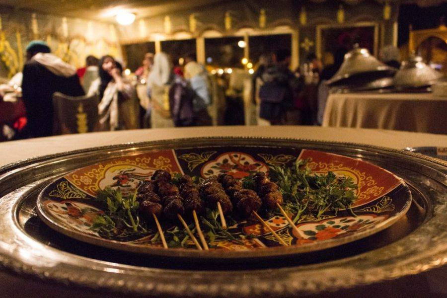 Dîner, Dance Orientale et Spectacle de Fantasia à Marrakech