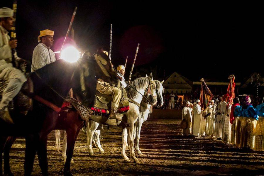 Dîner, Dance Orientale et Spectacle de Fantasia à Marrakech