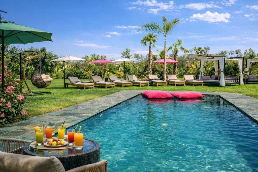 Vol en montgolfière au lever du soleil à Marrakech, accès piscine à la journée et déjeuner