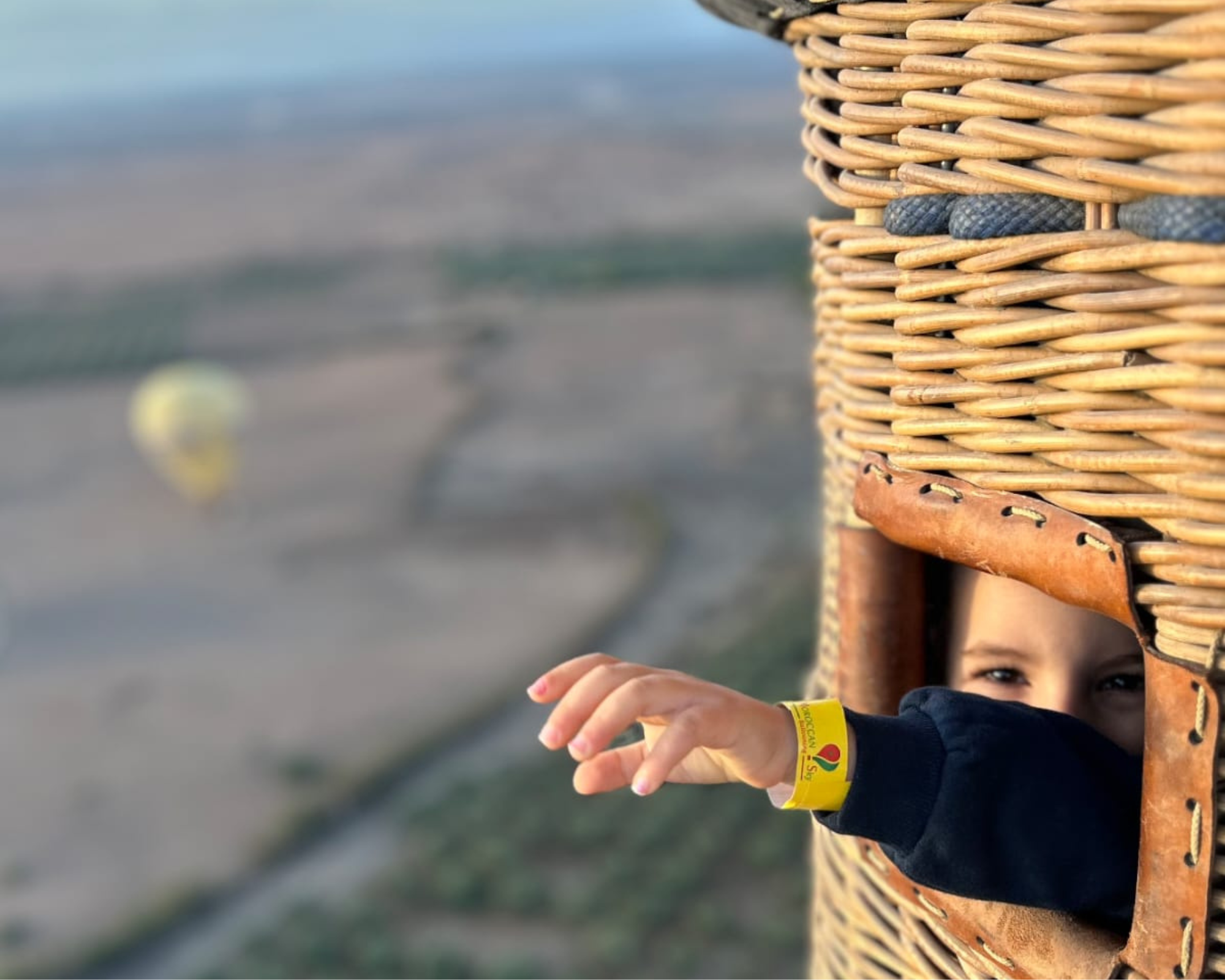 Vol en montgolfière au lever du soleil à Marrakech, accès piscine à la journée et déjeuner