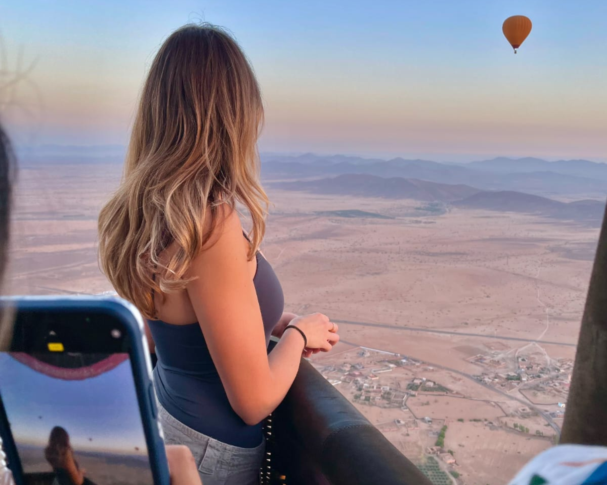 Vol en montgolfière au lever du soleil à Marrakech, accès piscine à la journée et déjeuner
